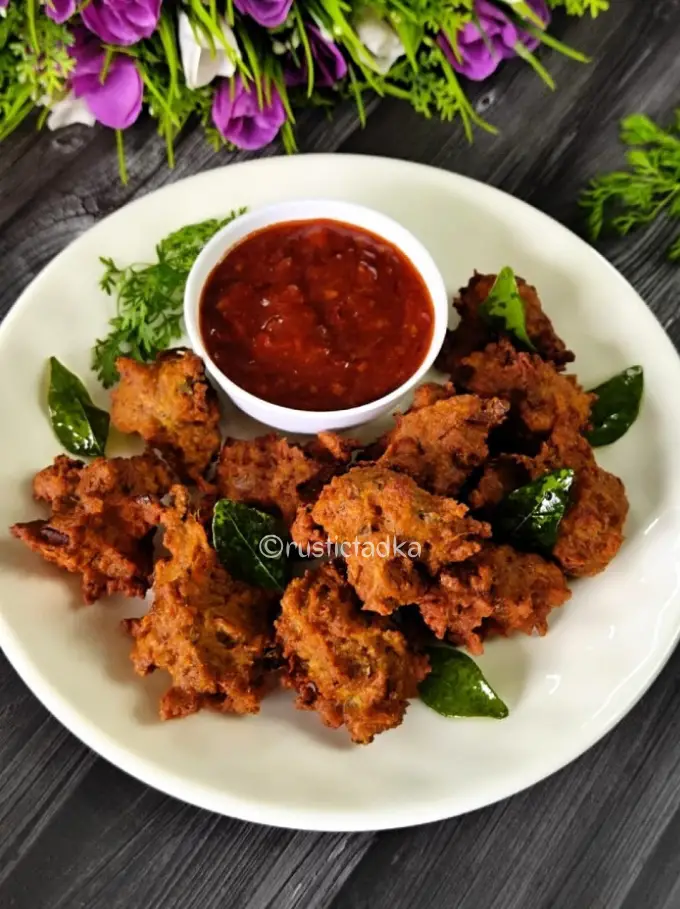 Crispy Matki Pakoda | Matki Bhajiya | Matki Che Vade | Sprout Fritters