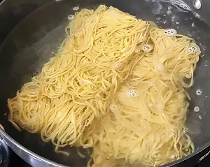 Hakka Noodles | How To make Vegetable Hakka Noodles Recipe