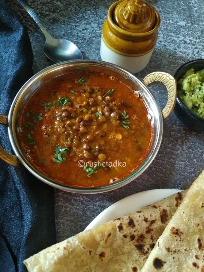 Sabut Masoor dal Curry | Brown Lentil Curry