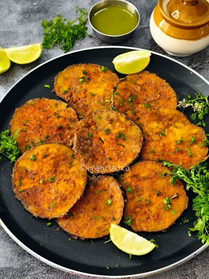 1 vangyache kaap aubergine fritters pan-fried eggplants starters party appetizers snacks Indain vegan vegetarian no onion no garlic begun bhaja easy quick simple lunch dinner side dish rustic tadka