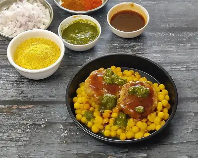 Ragda Pattice (Mumbai street Style) | Aloo Tikki Chaat