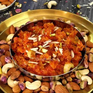 Gajar Ka Halwa | Easy Carrot Halwa With Khoya| How to make Carrot Halwa