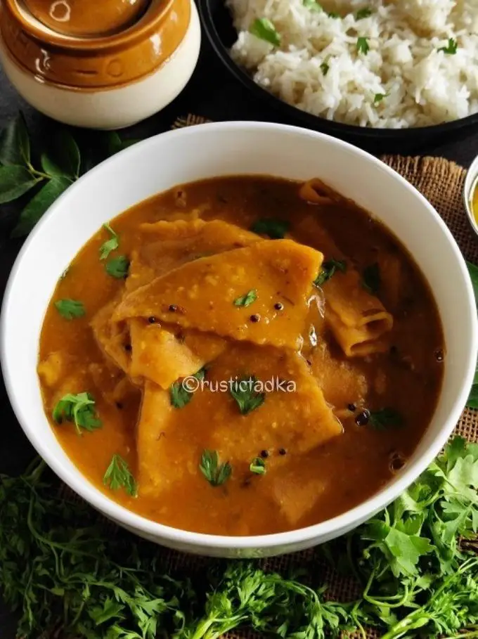 Dal Dhokli Recipe | Maharashtrian Varanfal | Chakolya