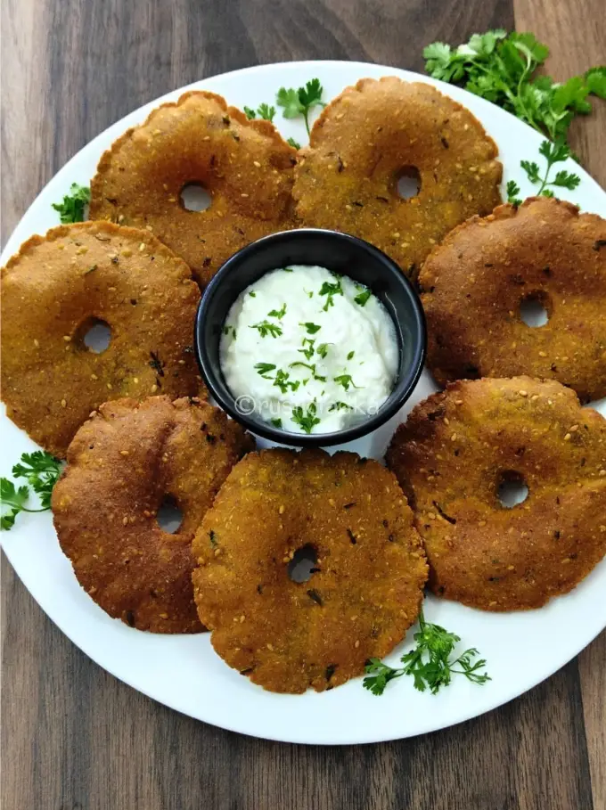 Bhajaniche Vade (Thalipeeth Vade Recipe) | multi-Grain Poori